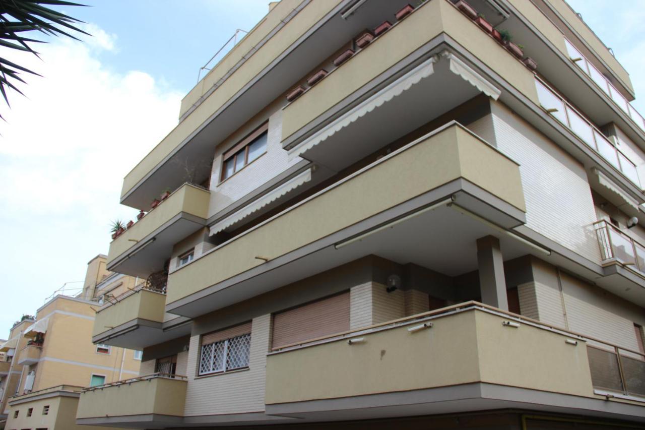 Appartamento Via Dei Fabbri Navali Lido di Ostia Ngoại thất bức ảnh